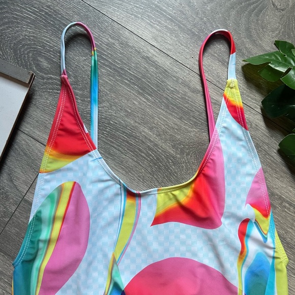 Fabletics Low Back Pride Carnaval Multicolor Stretch One Piece Swimsuit L NWT! - Picture 6 of 13